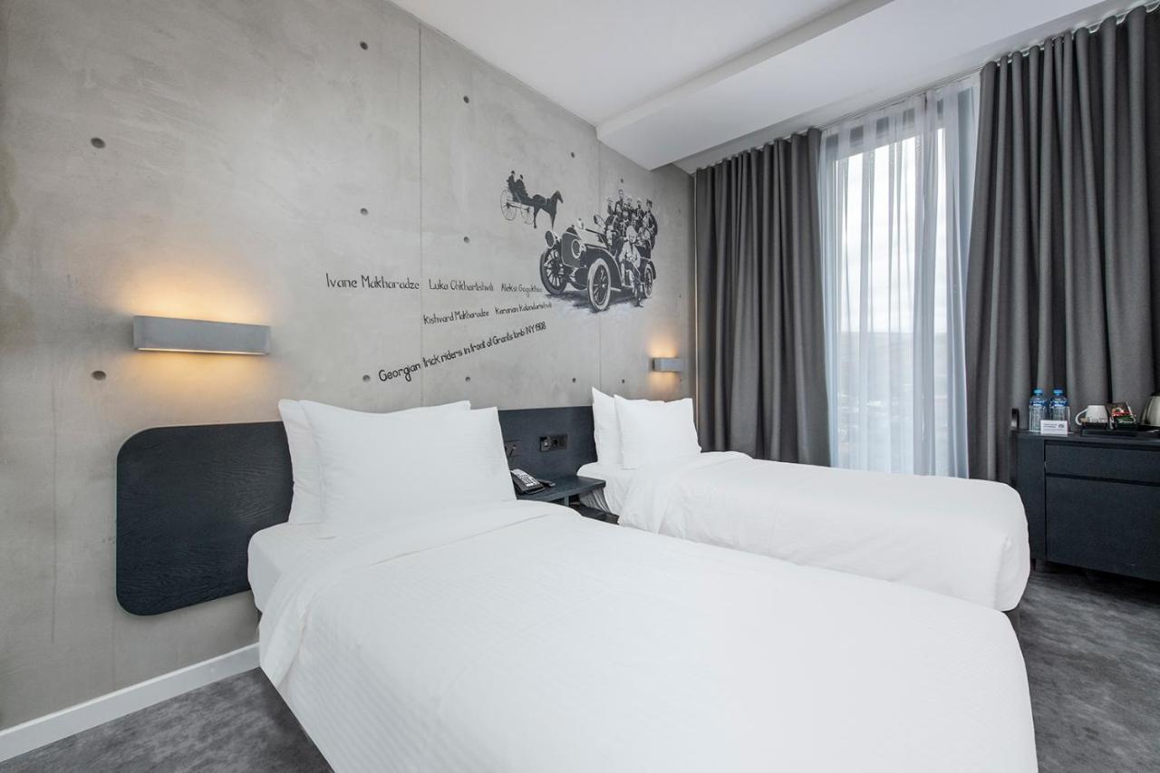 Golden Tulip Design Tbilisi Hotel Exterior foto