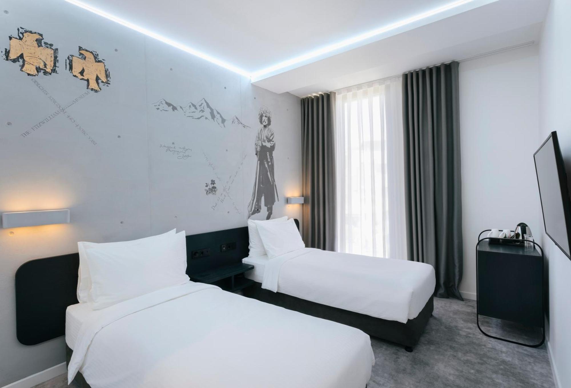 Golden Tulip Design Tbilisi Hotel Exterior foto