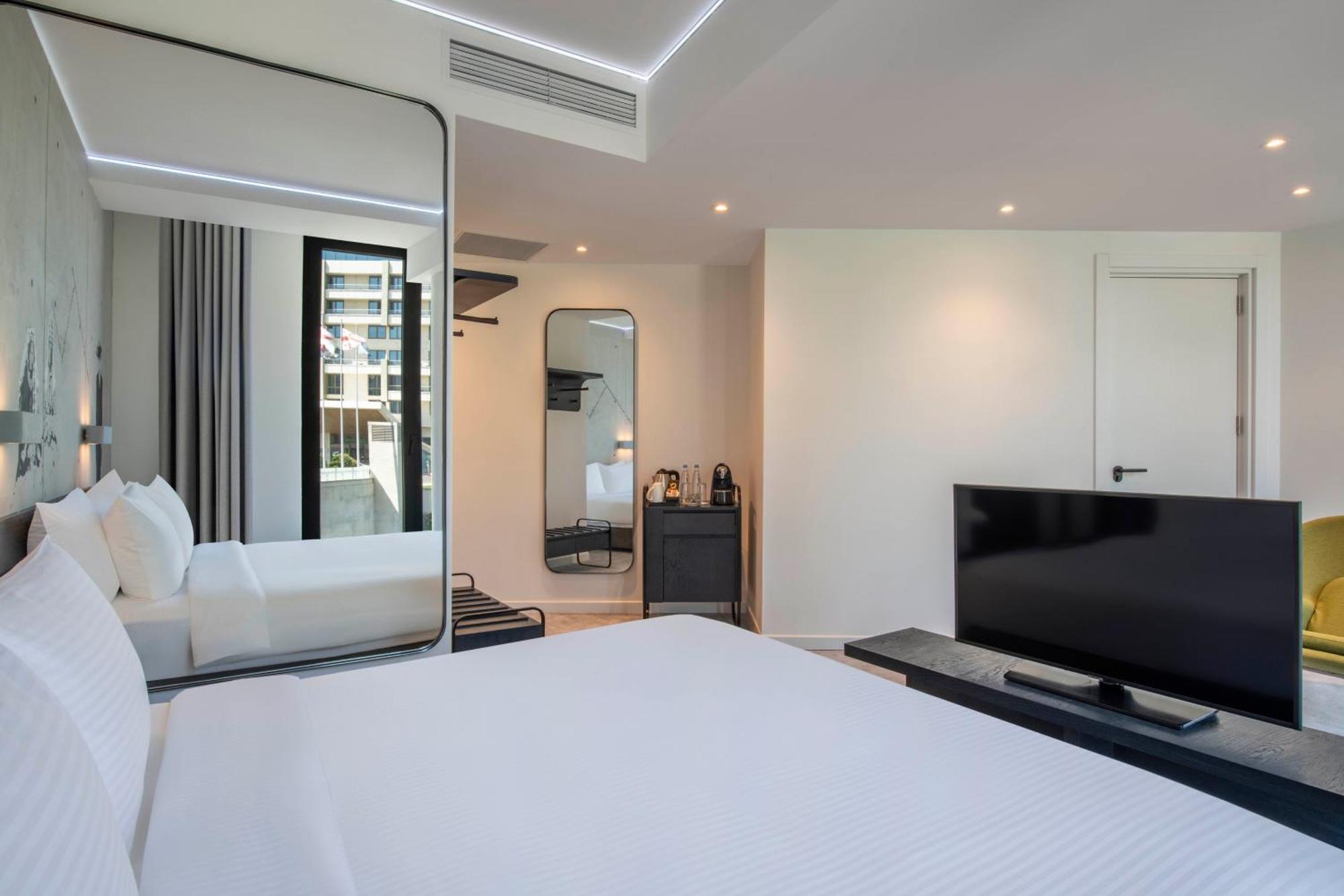 Golden Tulip Design Tbilisi Hotel Quarto foto
